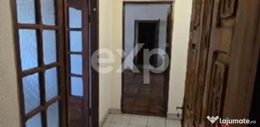 Apartament cu 2 camere semidecomandat în Micro 11