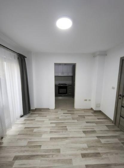 Garsonieră semidecomandată, mobilată în Est