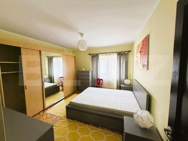 Casă individuală cu 6 camere cu Canalizare în Central