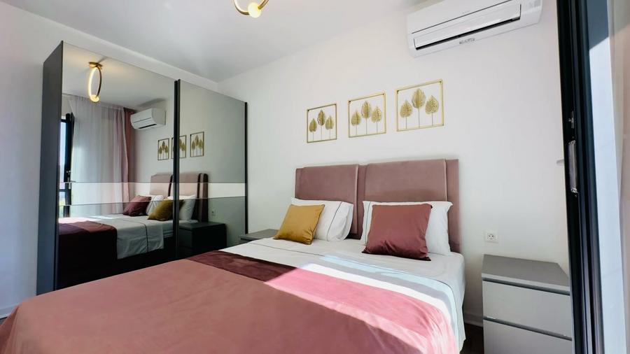 Apartament cu 2 camere semidecomandat, mobilat în Pipera