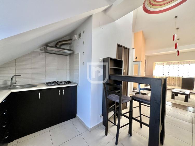 Apartament cu 3 camere semidecomandat, mobilat în Ultracentral