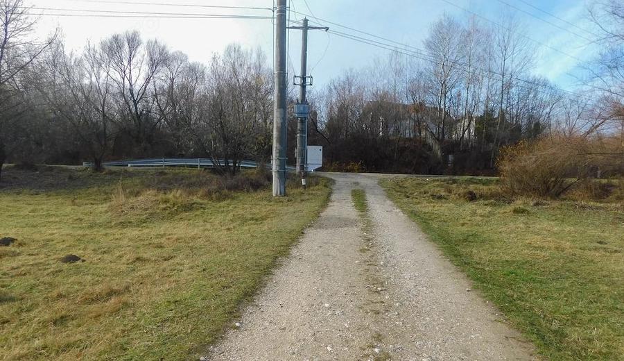 Teren de 836 mp, în Central