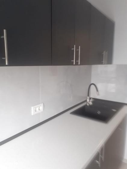Apartament cu 2 camere decomandat în Titan