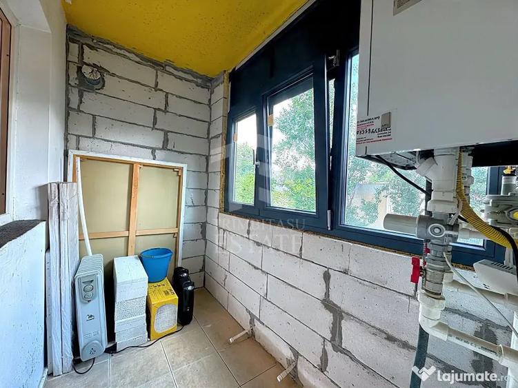 Apartament cu 3 camere semidecomandat în Sud