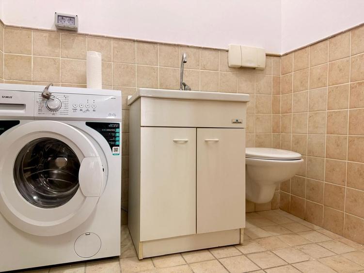 Apartament cu 4 camere decomandat, mobilat în Ultracentral