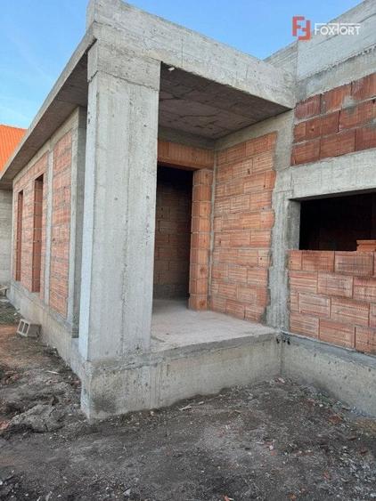 Casă individuală cu 3 camere cu Teren 500 Mp în Remetea Mare