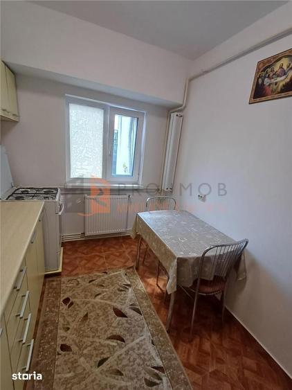 Garsonieră decomandată, mobilată în Unirii Sud