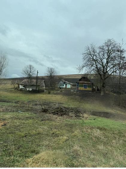 Casă cu 2 camere cu Teren 1500 Mp în Soporu de Câmpie