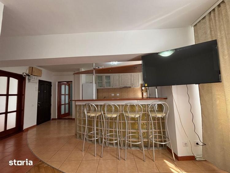 Apartament cu 3 camere decomandat în Vasile Aaron