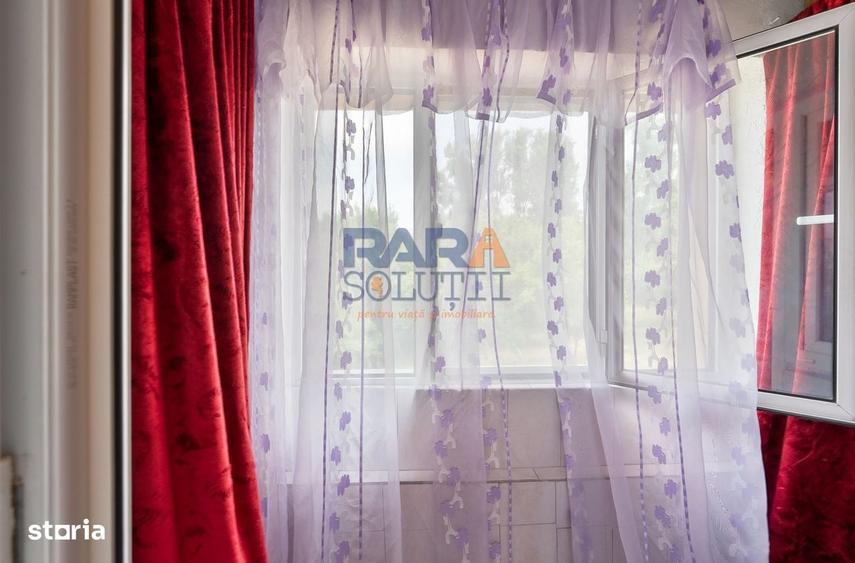 Apartament cu 3 camere decomandat în Horia