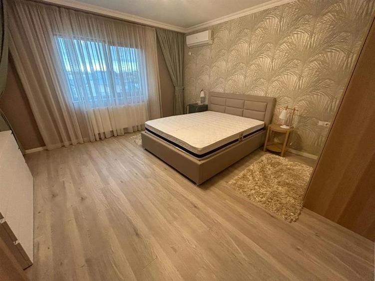 Apartament cu 3 camere decomandat în Albert