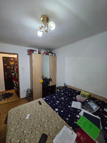 Apartament cu 2 camere decomandat în Războieni