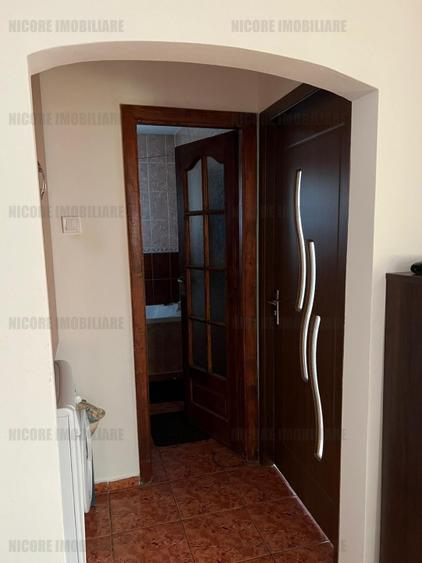 Apartament cu 2 camere decomandat în Girocului