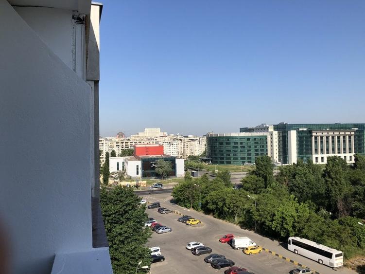 Apartament cu 3 camere decomandat, mobilat în Unirii