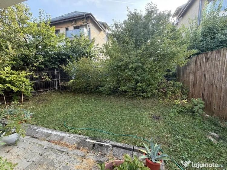 Casă cu 5 camere cu Teren 250 Mp în Central