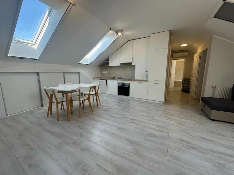 Apartament cu 3 camere decomandat în Dumbrăvița