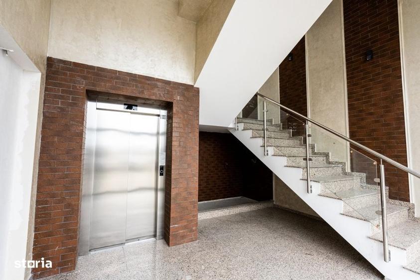 Spațiu comercial, de 1,078 mp, în Central