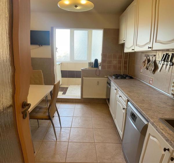 Inchiriere apartament 4 camere - 2