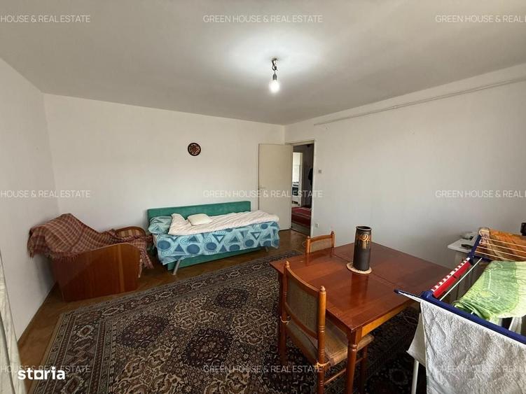 Apartament cu 3 camere decomandat în Deve
