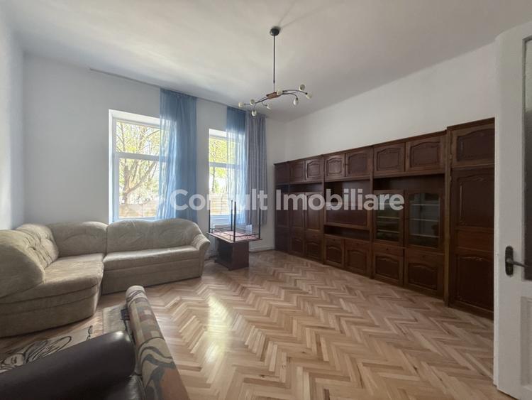 Duplex cu 4 camere cu Canalizare în Gruia