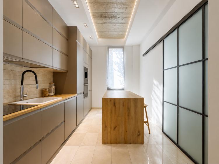 Duplex cu 4 camere cu Canalizare în Iancu Nicolae