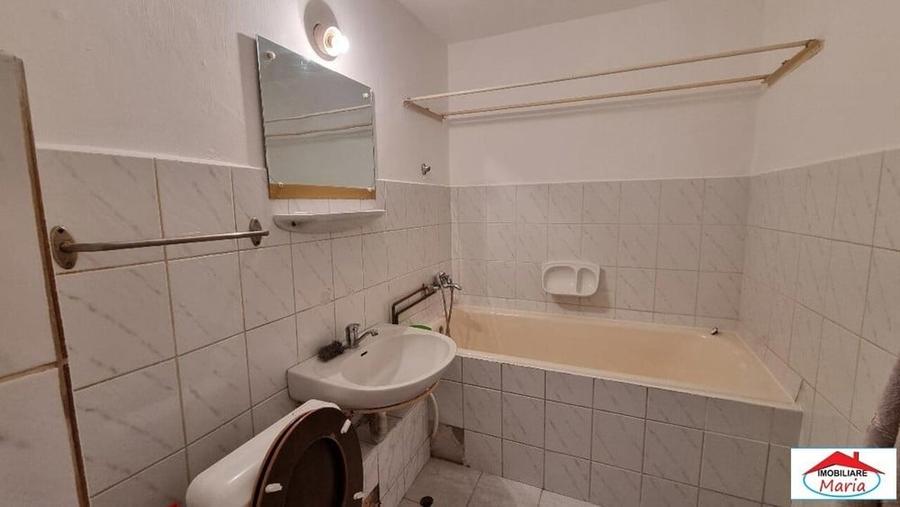 Apartament cu 2 camere decomandat în Carpați 2