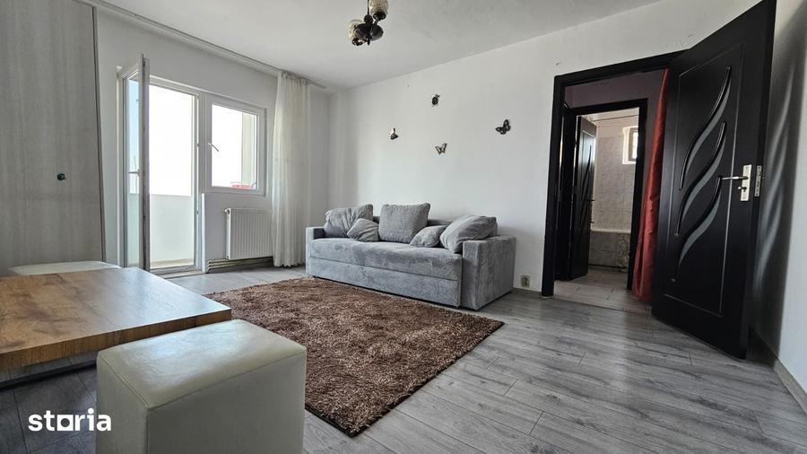 Apartament cu 2 camere semidecomandat în Tractorul