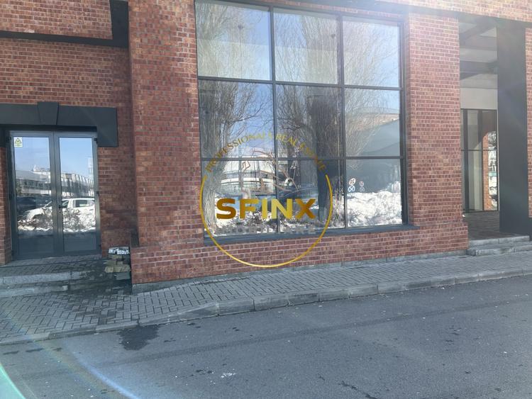 Spațiu comercial, de 438 mp, în Regie