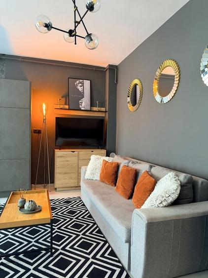 Apartament cu 2 camere semidecomandat în Florești