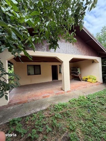 Casă cu 4 camere cu Teren 230 Mp în Mărgineanu