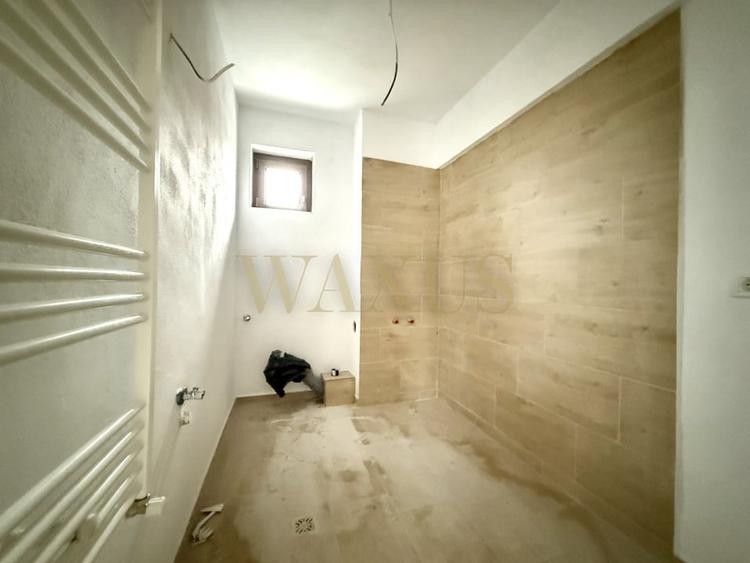 Apartament cu 3 camere semidecomandat în Borhanci