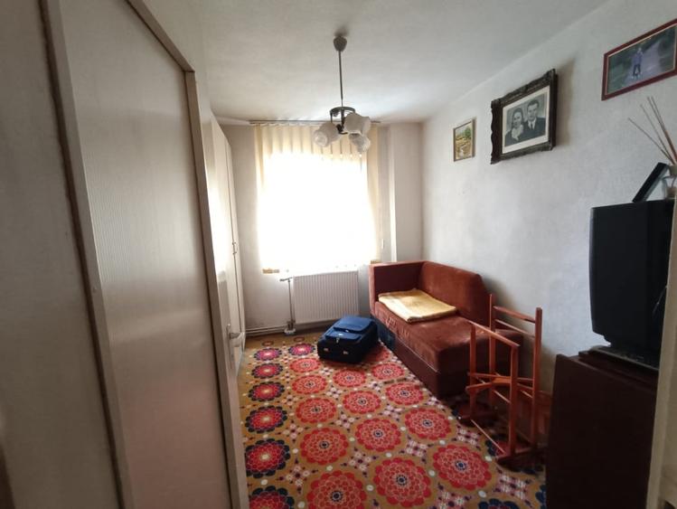 Apartament cu 3 camere decomandat, mobilat în Gheorgheni