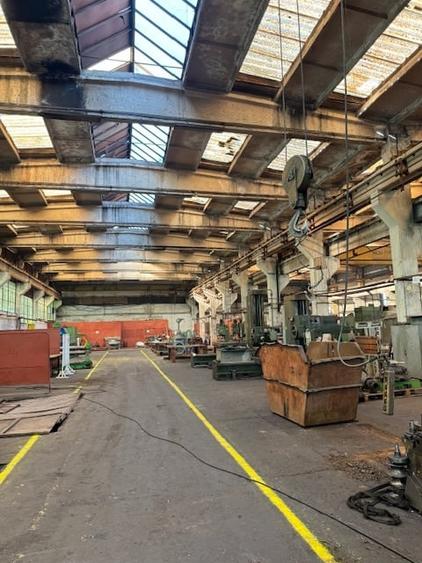 Spațiu industrial, de 5,075 mp, în Industrială