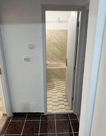 Apartament cu 2 camere decomandat în 7 Noiembrie