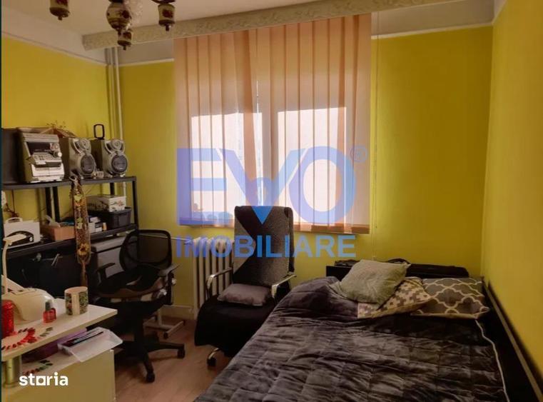 Apartament cu 3 camere decomandat în Alexandru cel Bun