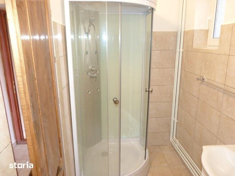 Casă cu 4 camere cu Teren 2100 Mp în Ludești