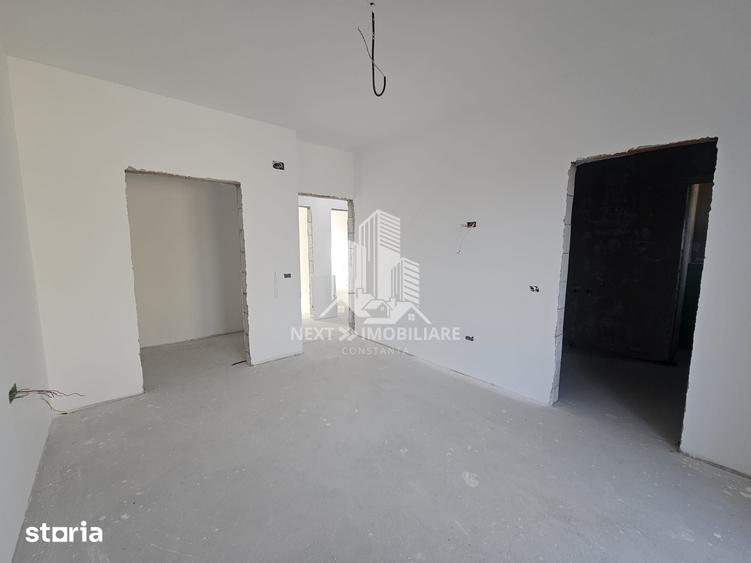 Casă cu 4 camere cu Teren 202 Mp în Palazu Mare