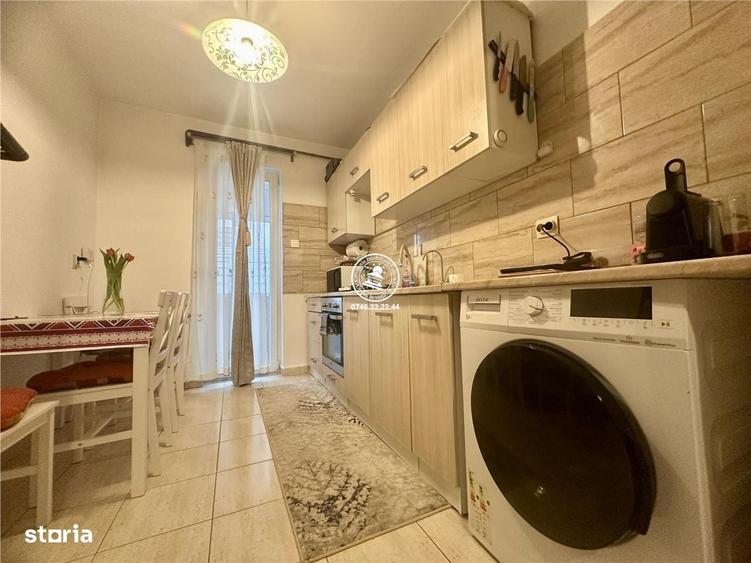 Apartament cu 3 camere decomandat în Valea Lupului
