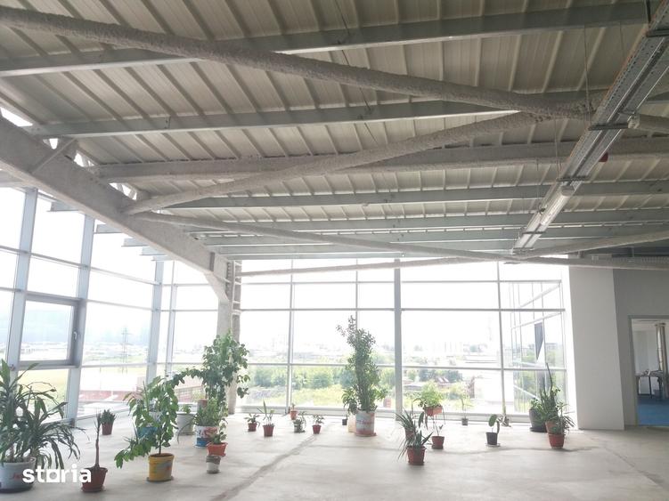 Spațiu comercial, de 20 mp, în Calea București