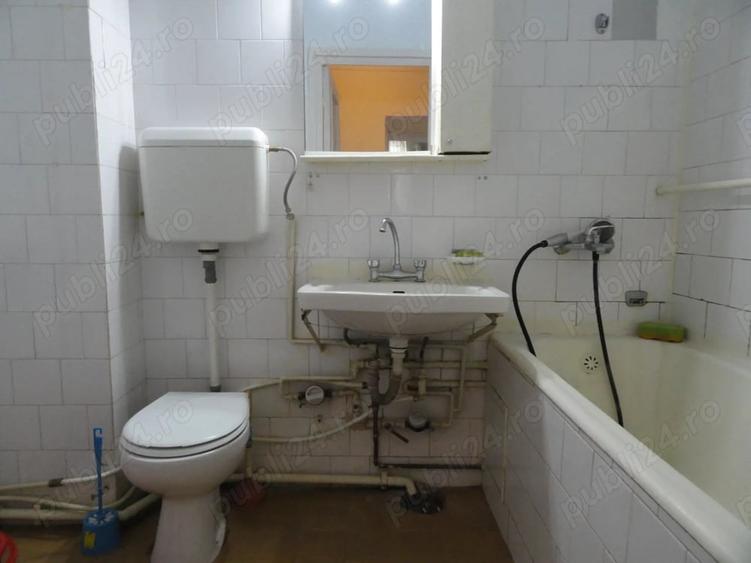Apartament cu 2 camere decomandat în Romanilor