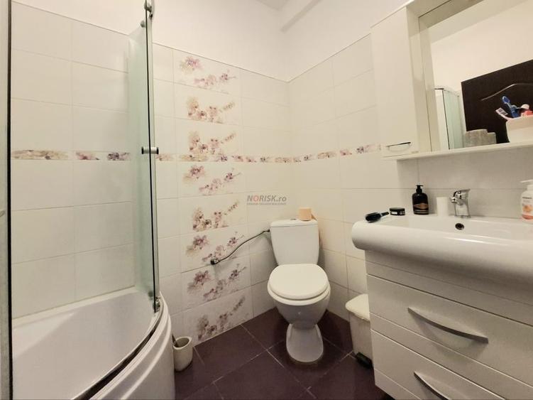 Casă cu 5 camere cu Teren 550 Mp în Corbeanca