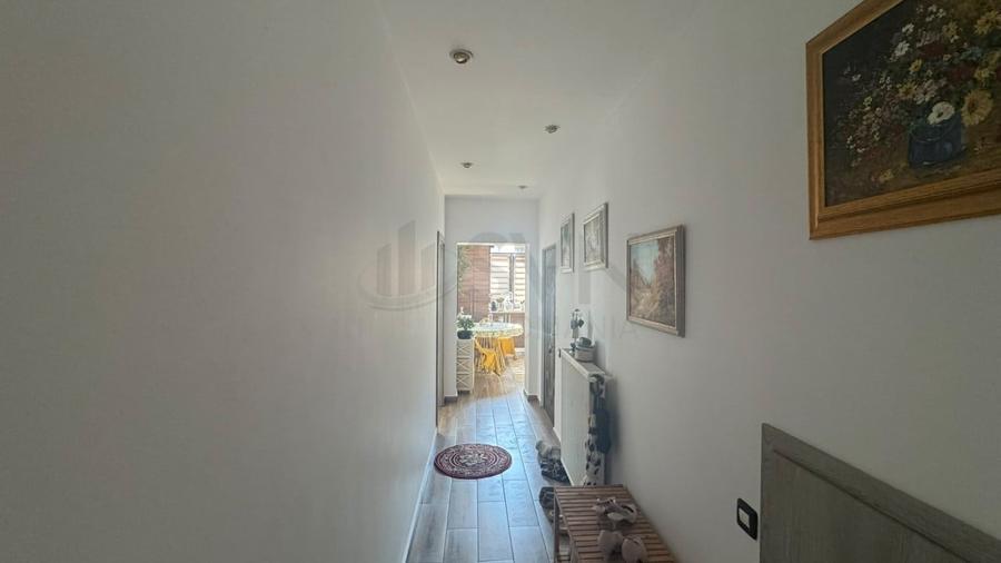 Casă individuală cu 5 camere în P-ța Romană