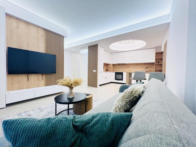 Apartament cu 3 camere, mobilat în Pipera