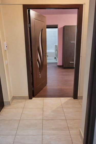 Apartament cu 3 camere finisat, mobilat si utilat, zona Flora - 4