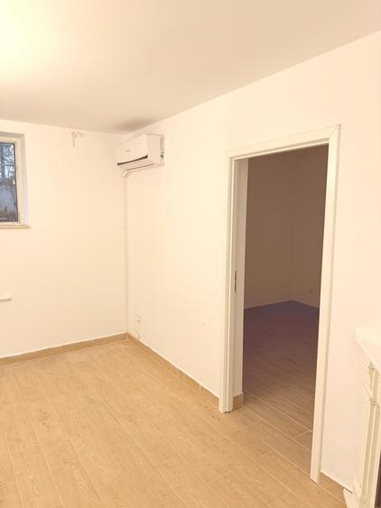Apartament cu 3 camere semidecomandat în Arcul de Triumf