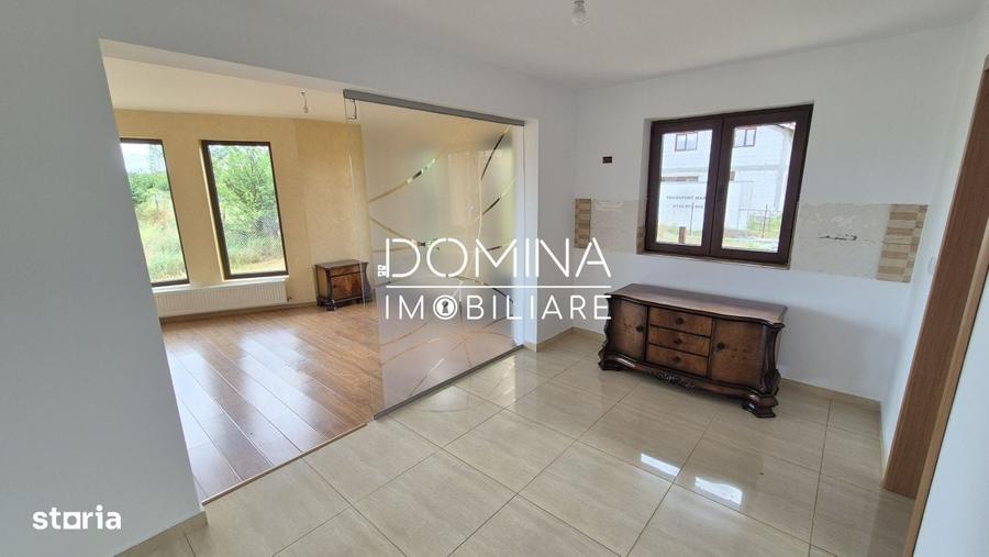 Casă cu 4 camere în Central