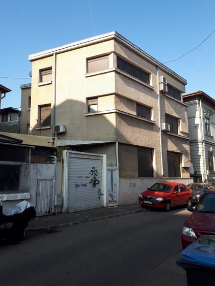 Casă cu 6 camere cu Canalizare în Universitate