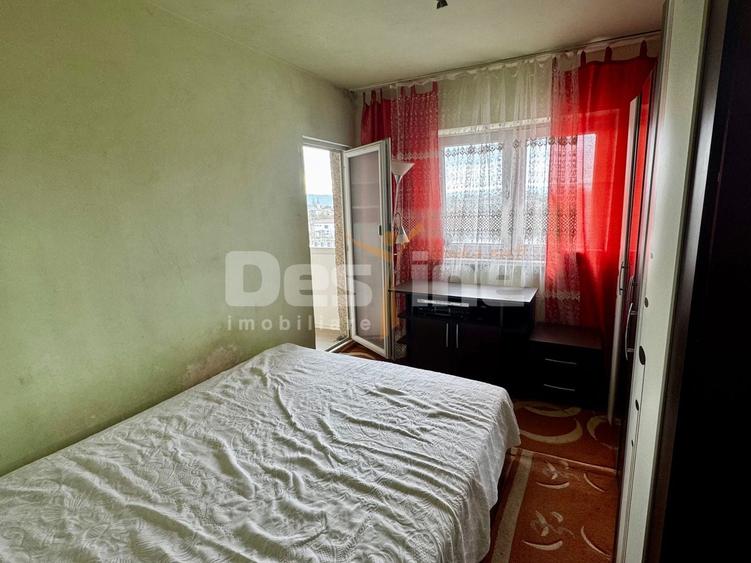 Apartament cu 3 camere decomandat, mobilat în Central