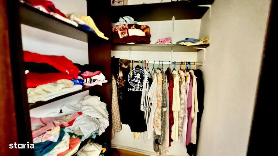 Apartament cu 4 camere în Alexandru cel Bun