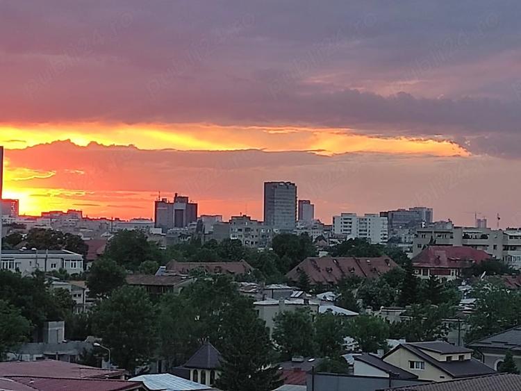Apartament cu 3 camere semidecomandat în Pache Protopopescu